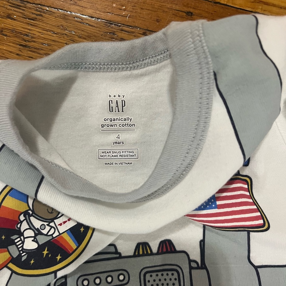GAP Kids Astronaut Graphic Tee - White and Gray